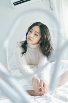 美女开裆连体内裤